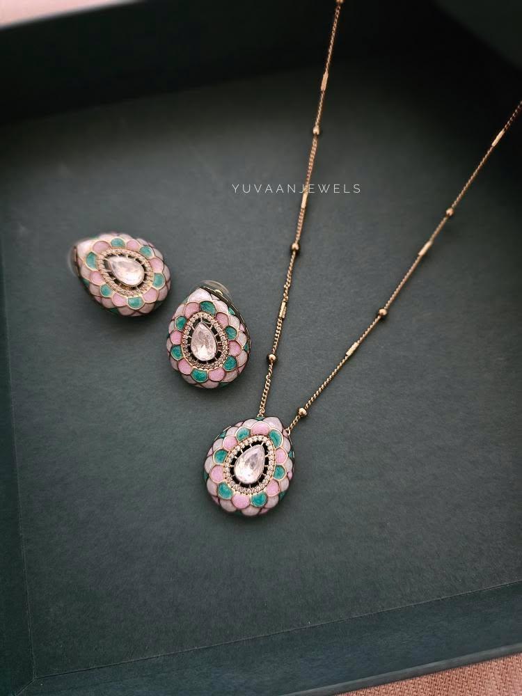 Karuna delicate polki necklace Thumbnail