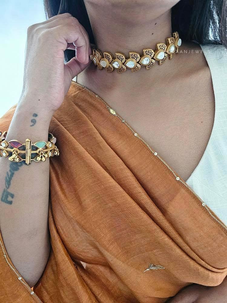 Trinay handcrafted choker Thumbnail