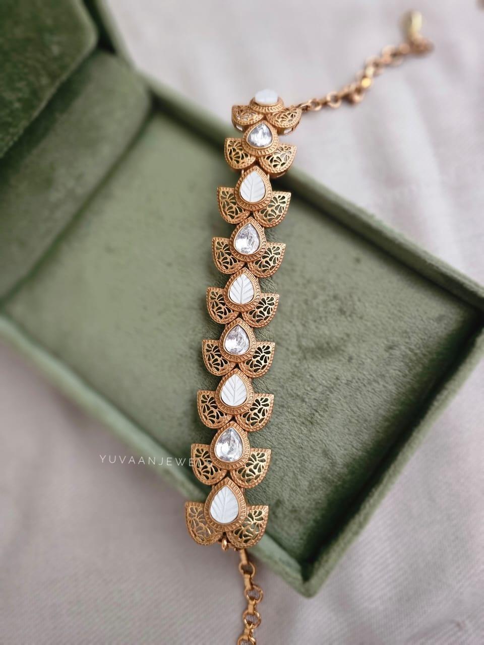 Trinay handcrafted choker Thumbnail