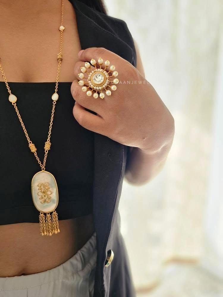 Remi delicate necklace Thumbnail