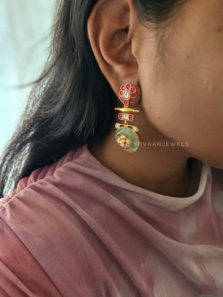 Joy quartz and polki earrings Thumbnail