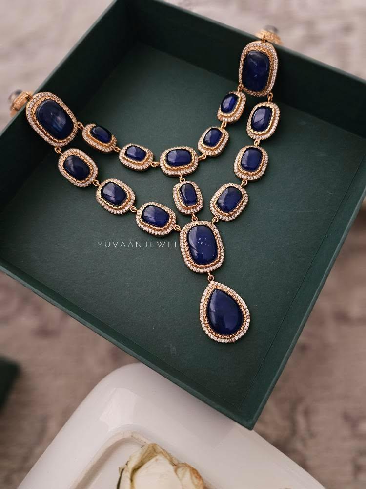 Molly quartz necklace Thumbnail