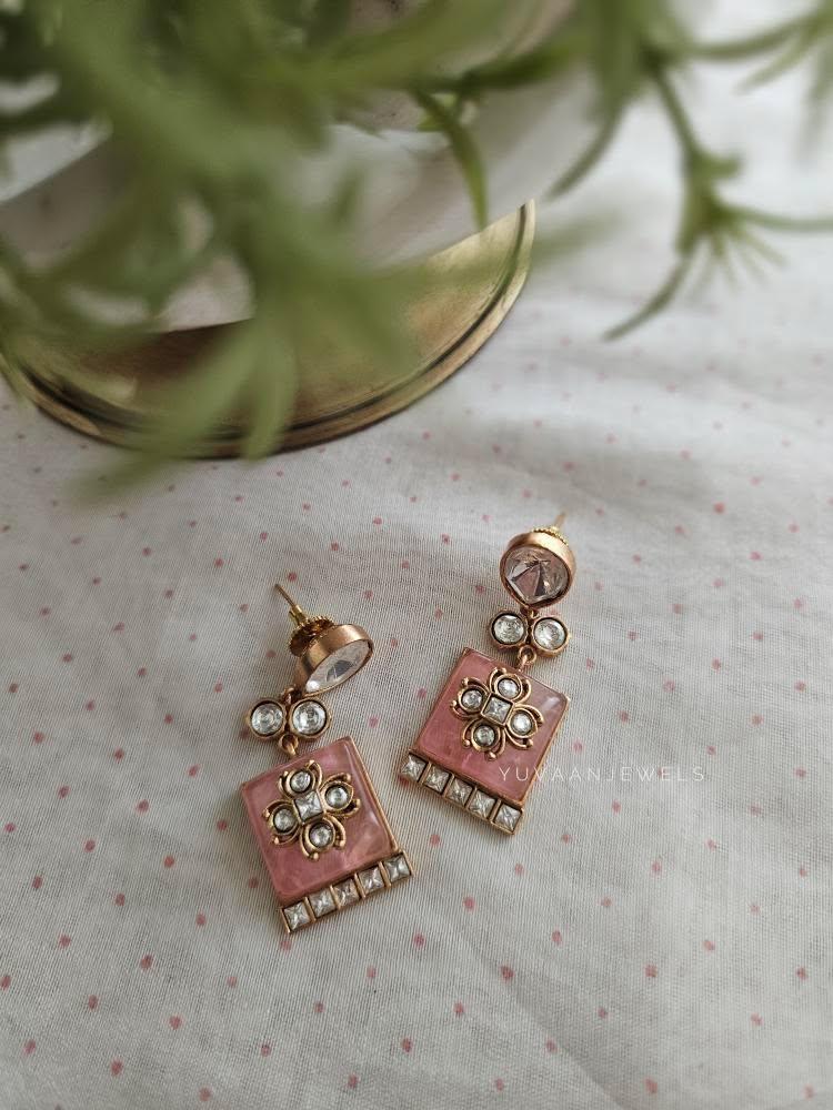 Nairiti quartz and polki choker Thumbnail