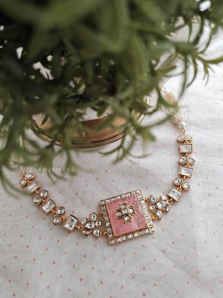 Nairiti quartz and polki choker Thumbnail