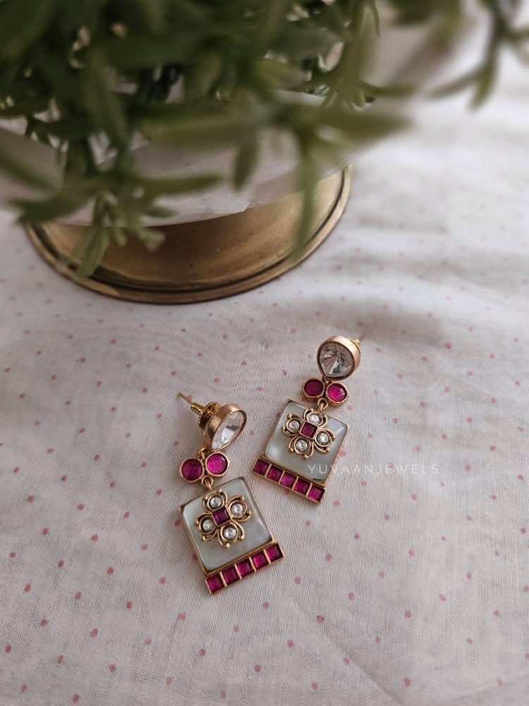 Nairiti quartz and polki choker Thumbnail