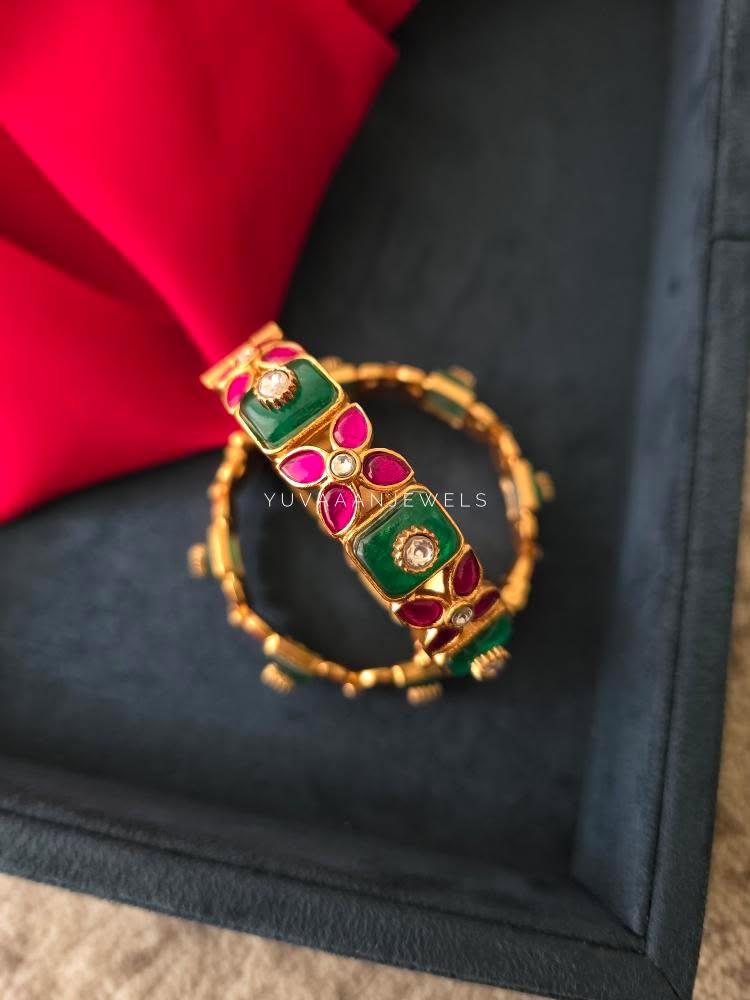 Ayah Openable Quartz bangle Thumbnail