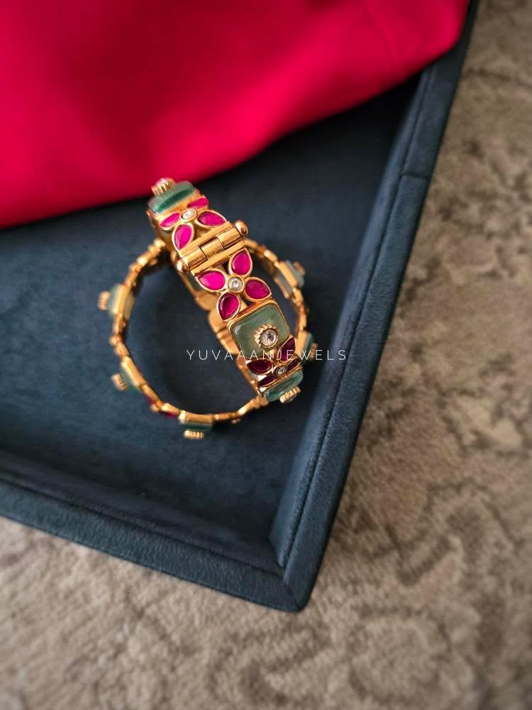 Ayah Openable Quartz bangle Thumbnail