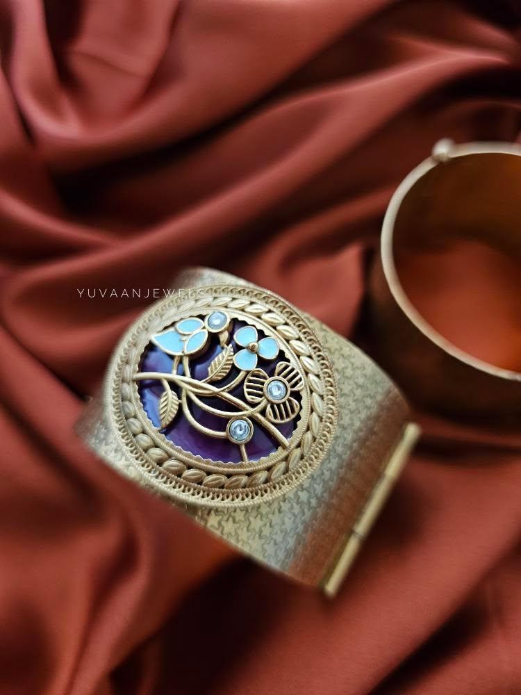 Shaista handcrafted kada Thumbnail