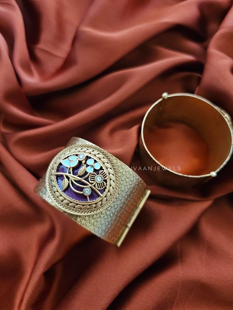 Shaista handcrafted kada Thumbnail