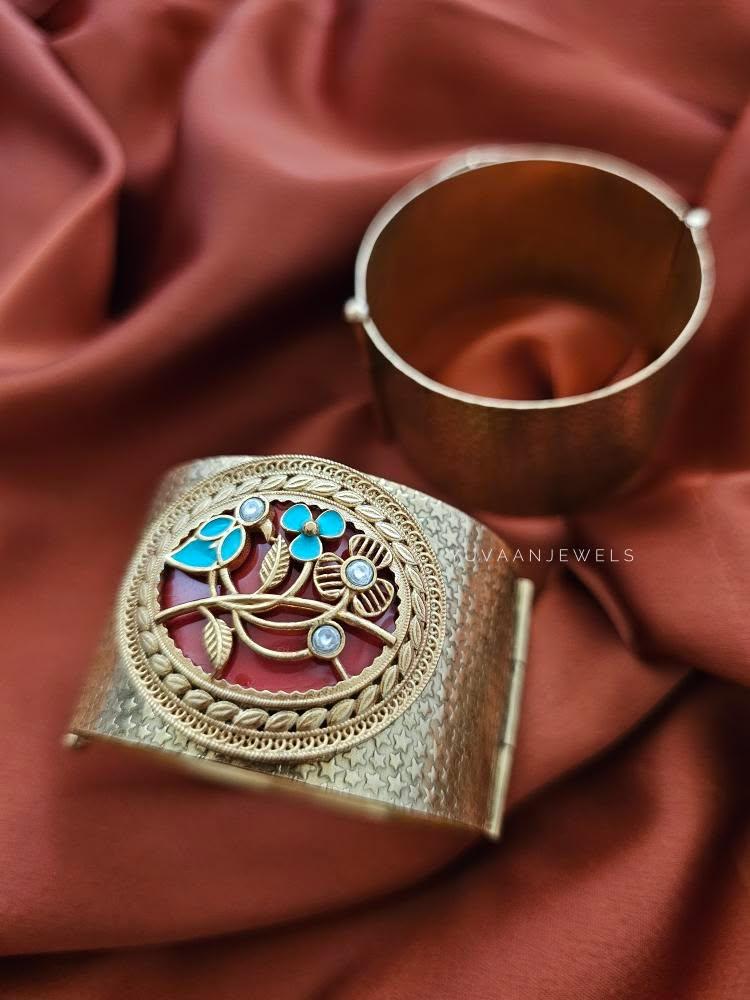 Shaista handcrafted kada Thumbnail