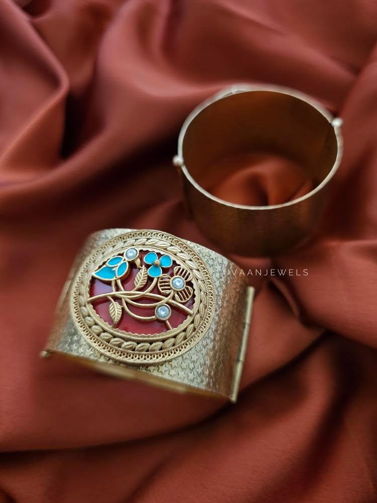 Shaista handcrafted kada Thumbnail