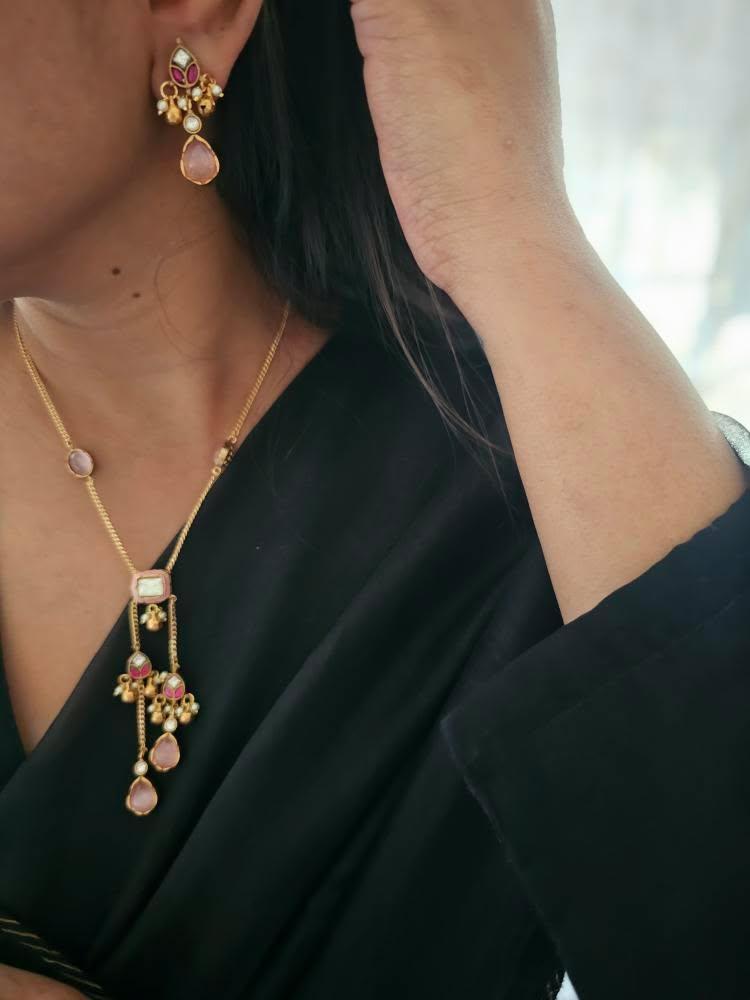 Faris delicate necklace Thumbnail