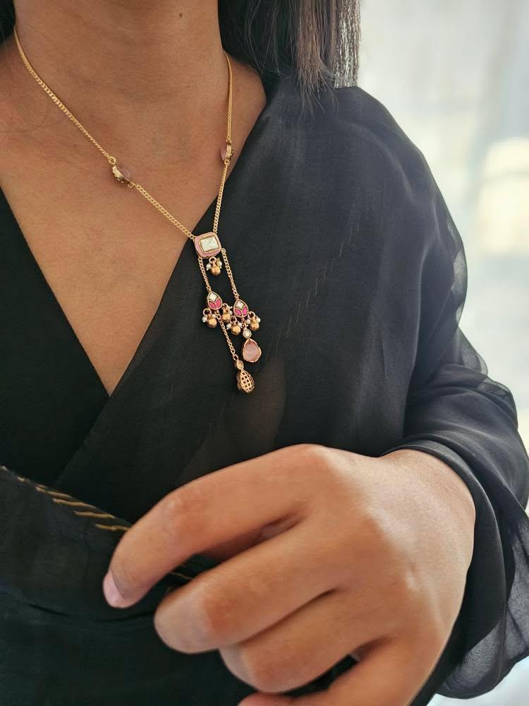 Faris delicate necklace Thumbnail