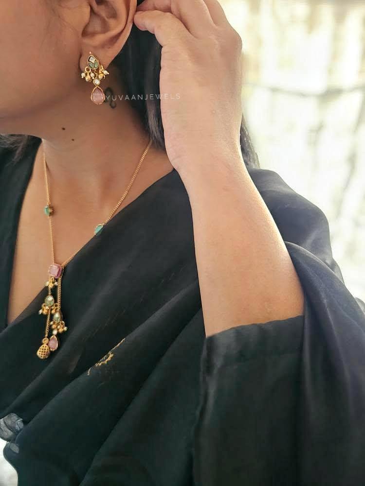 Faris delicate necklace Thumbnail