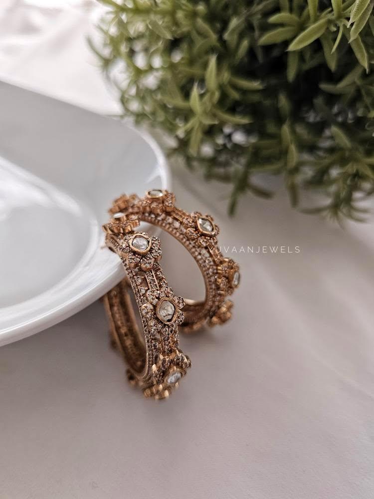 Navya polki hoops Thumbnail