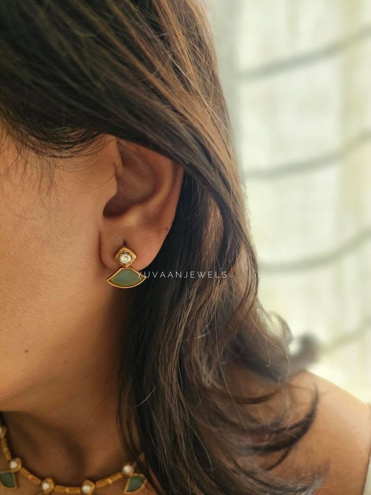 Veya handcrafted delicate necklace Thumbnail