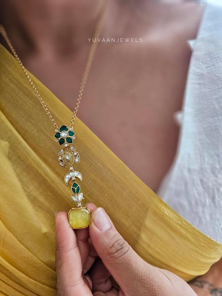 Fira delicate necklace Thumbnail