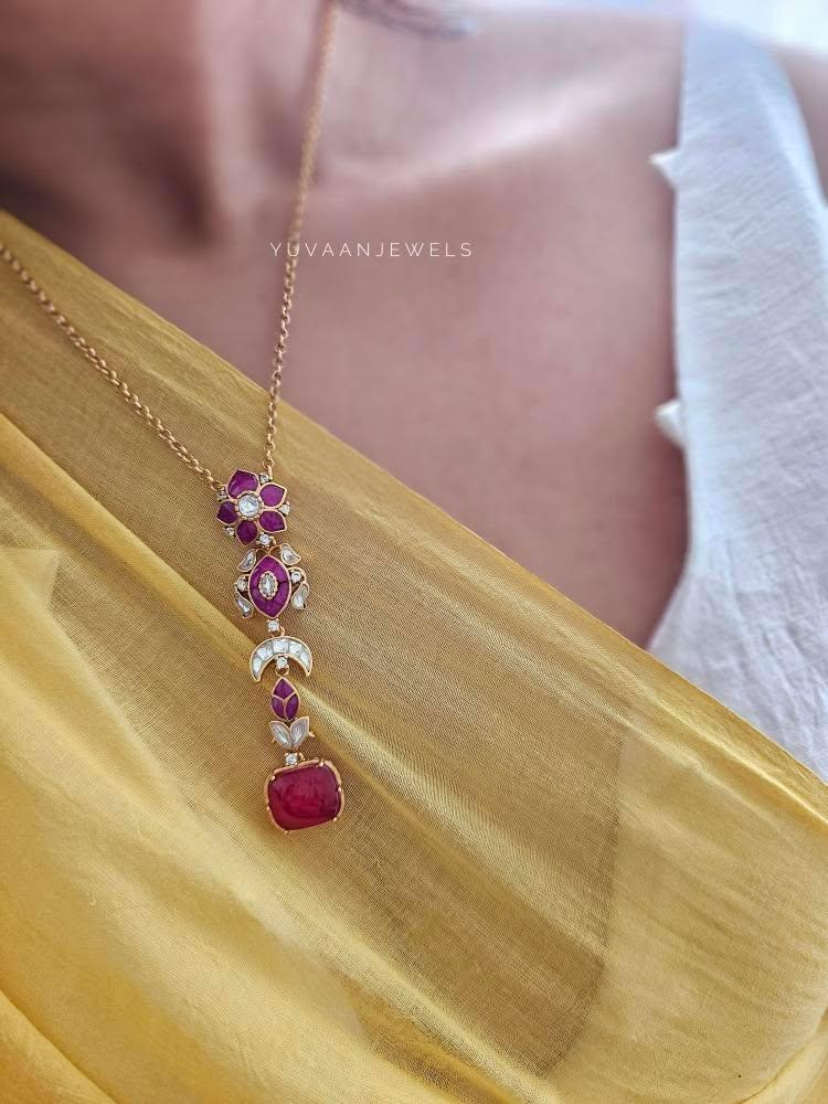 Fira delicate necklace Thumbnail