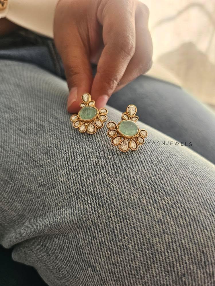Priya quartz necklace Thumbnail