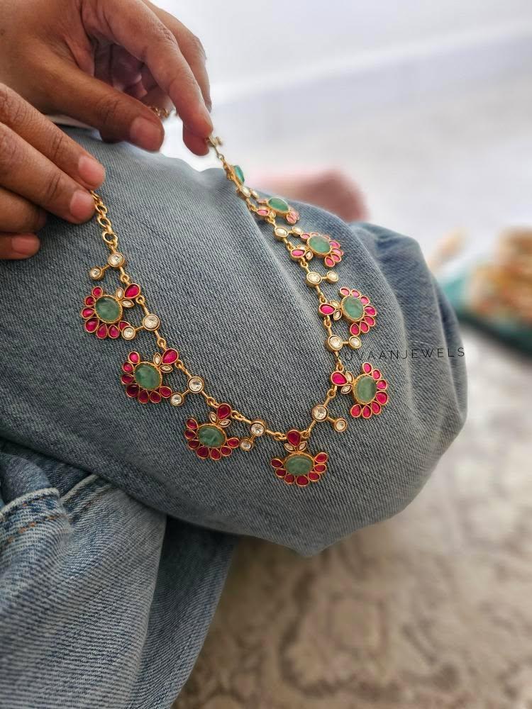 Priya quartz necklace Thumbnail
