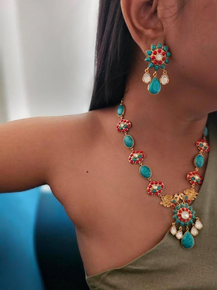 Mohak Handcrafted quartz necklace Thumbnail