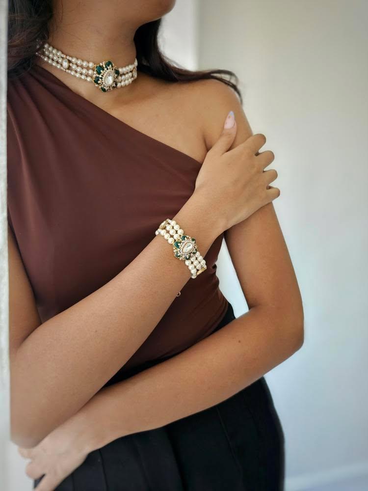 Gulfaam polki and pearl choker Thumbnail