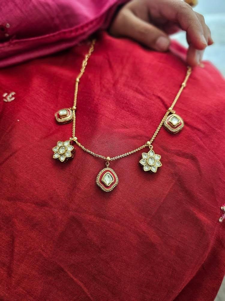 Phool delicate necklace Thumbnail