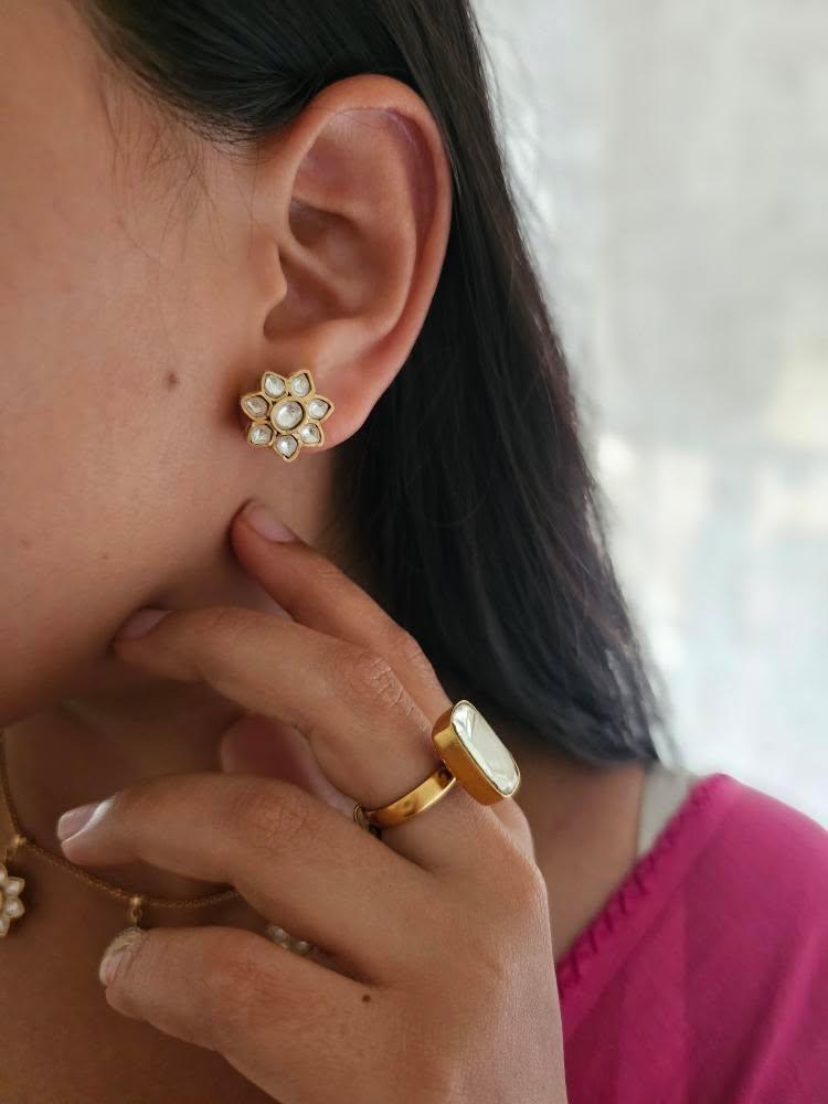 Phool delicate polki necklace Thumbnail