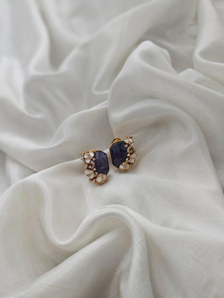 Kavya quartz and polki studs Thumbnail