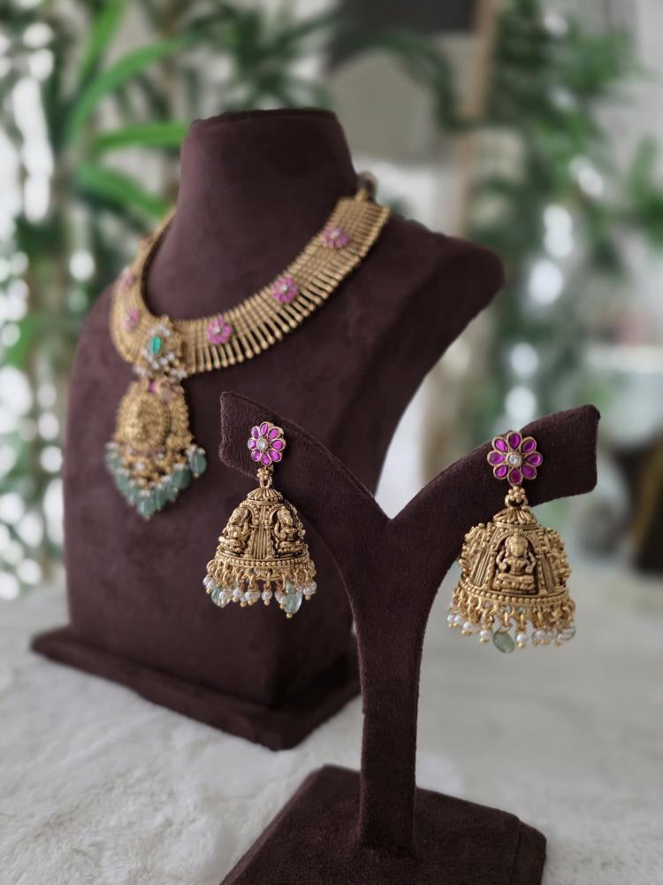 Rekha handcrafted necklace Thumbnail