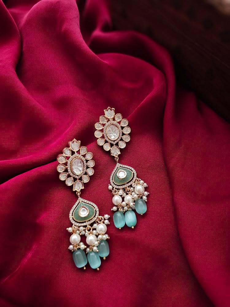 Saaz pearl and polki choker Thumbnail