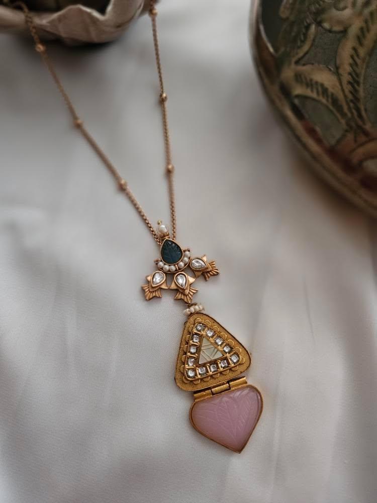 Niharika delicate necklace Thumbnail