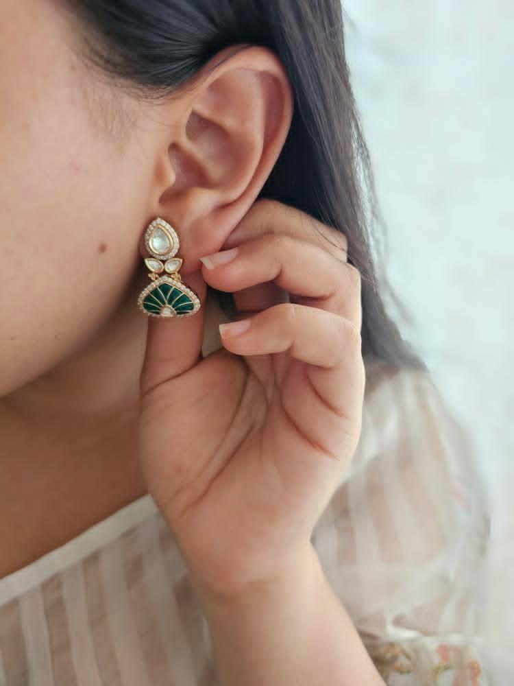 Rangat delicate polki necklace Thumbnail