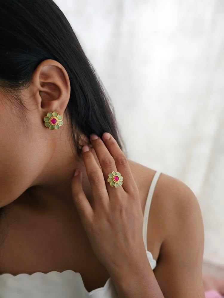 Phool polki studs Thumbnail
