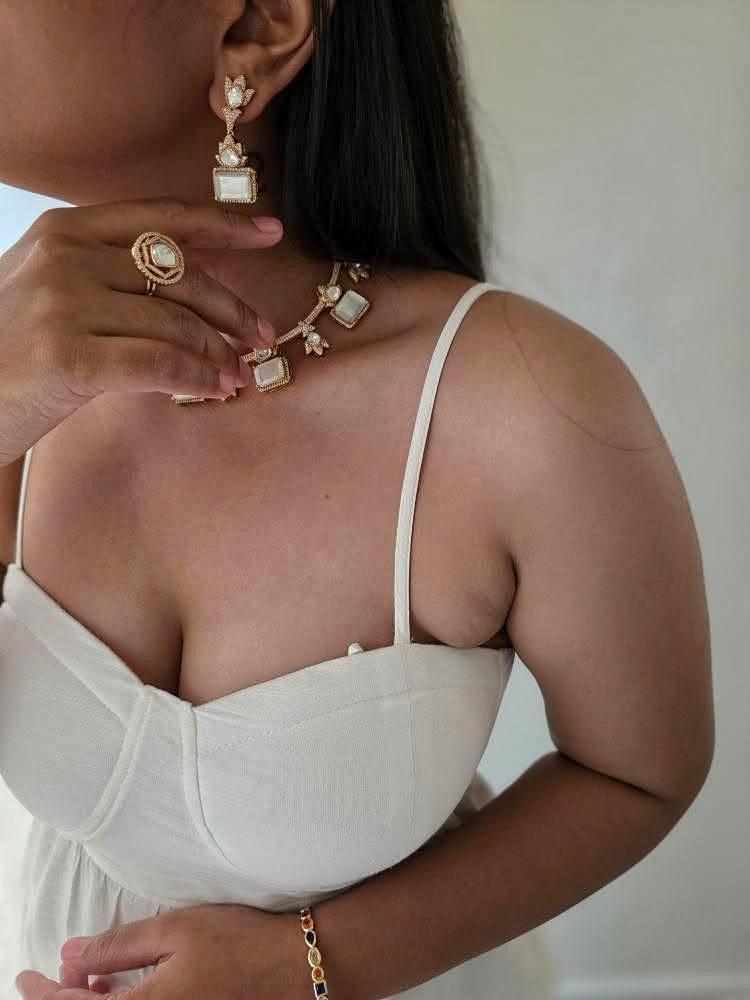 Barq quartz and polki necklace Thumbnail