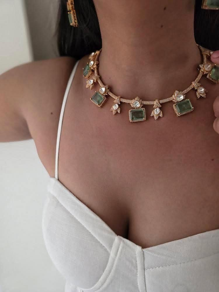 Barq quartz and polki necklace Thumbnail