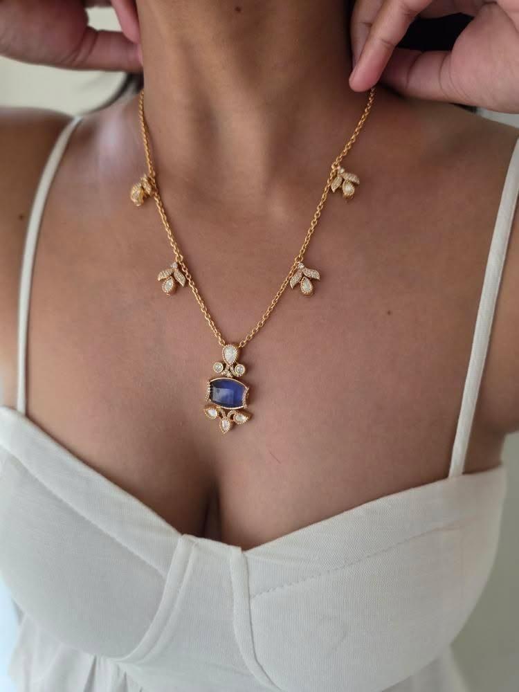 Rinaya delicate polki necklace Thumbnail