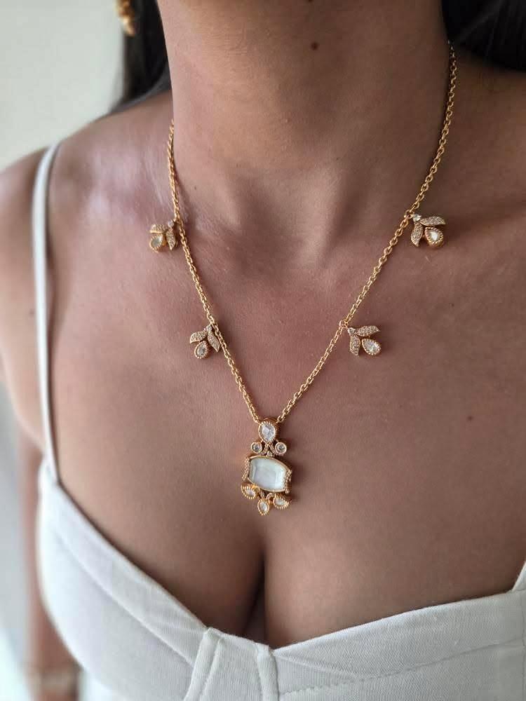 Riyana delicate polki necklace Thumbnail