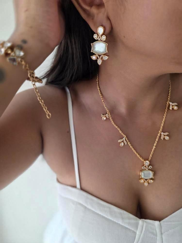 Riyana delicate polki necklace Thumbnail