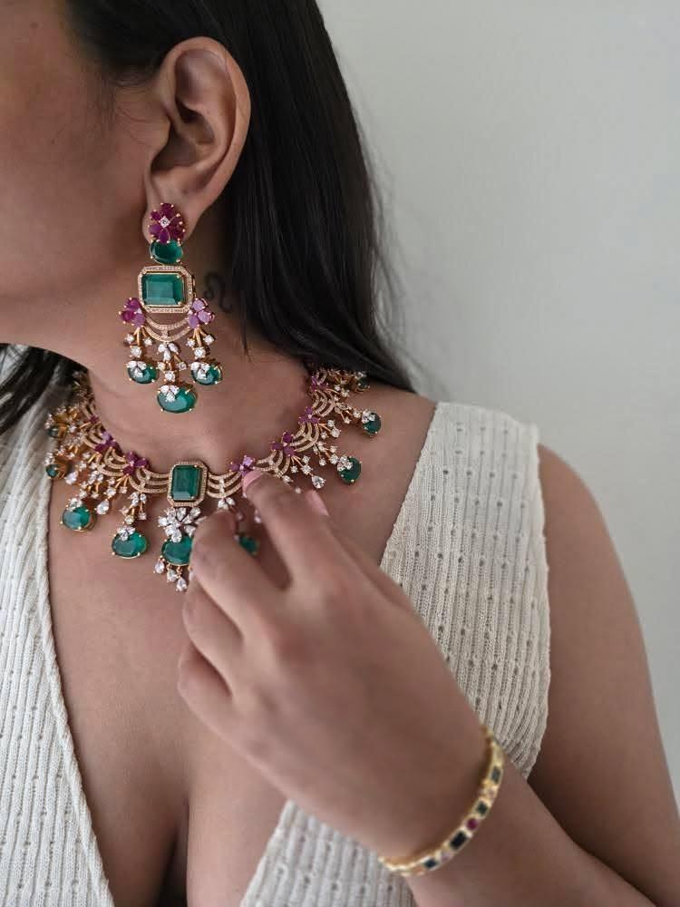 Dhank quartz and polki necklace Thumbnail