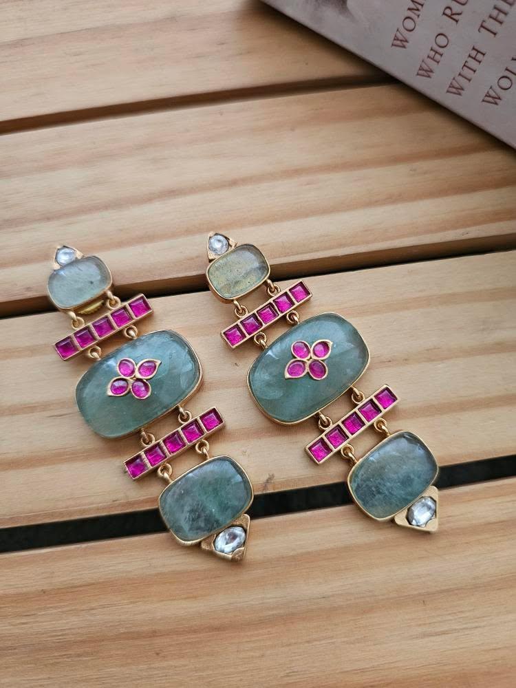 Nabat quartz earrings Thumbnail