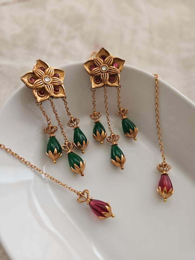 Sarvani handcrafted pearl earrings Thumbnail