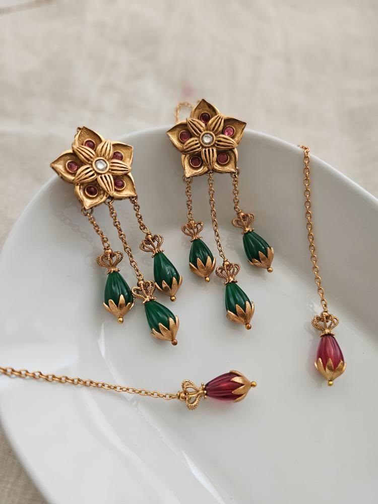 Sarvani handcrafted pearl earrings Thumbnail