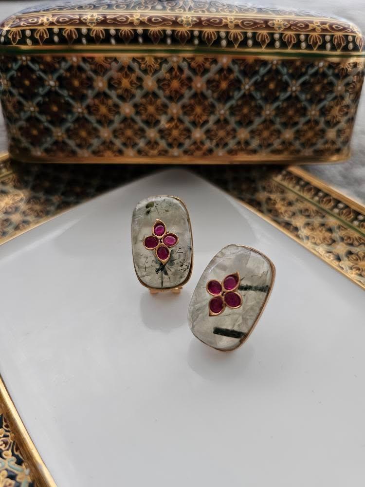 Misha quartz choker Thumbnail