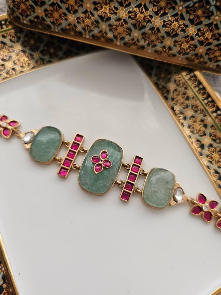 Misha quartz choker Thumbnail