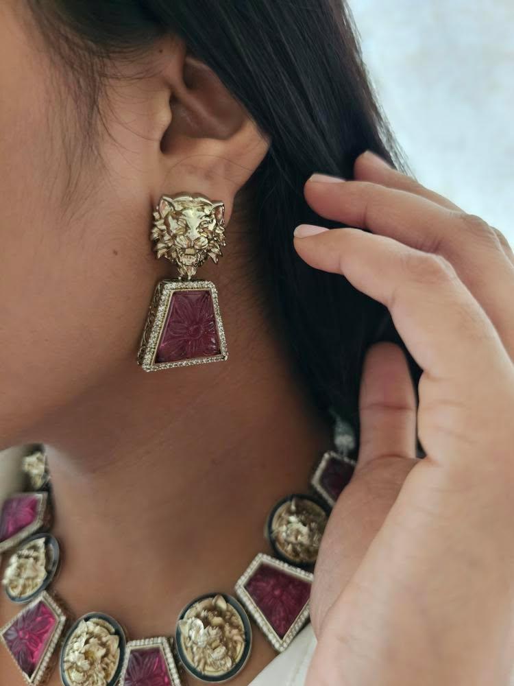 Shera quartz necklace Thumbnail