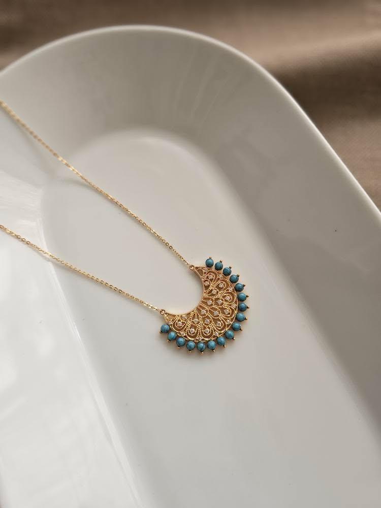 Chandra delicate pearl necklace Thumbnail
