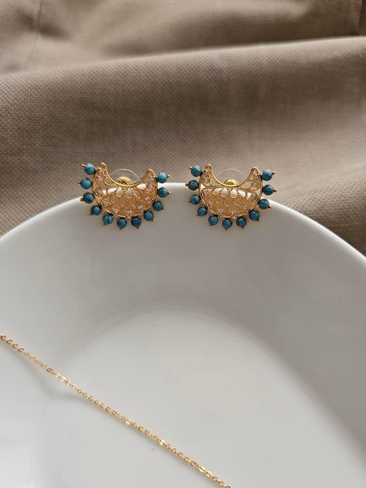Chandra delicate pearl necklace Thumbnail