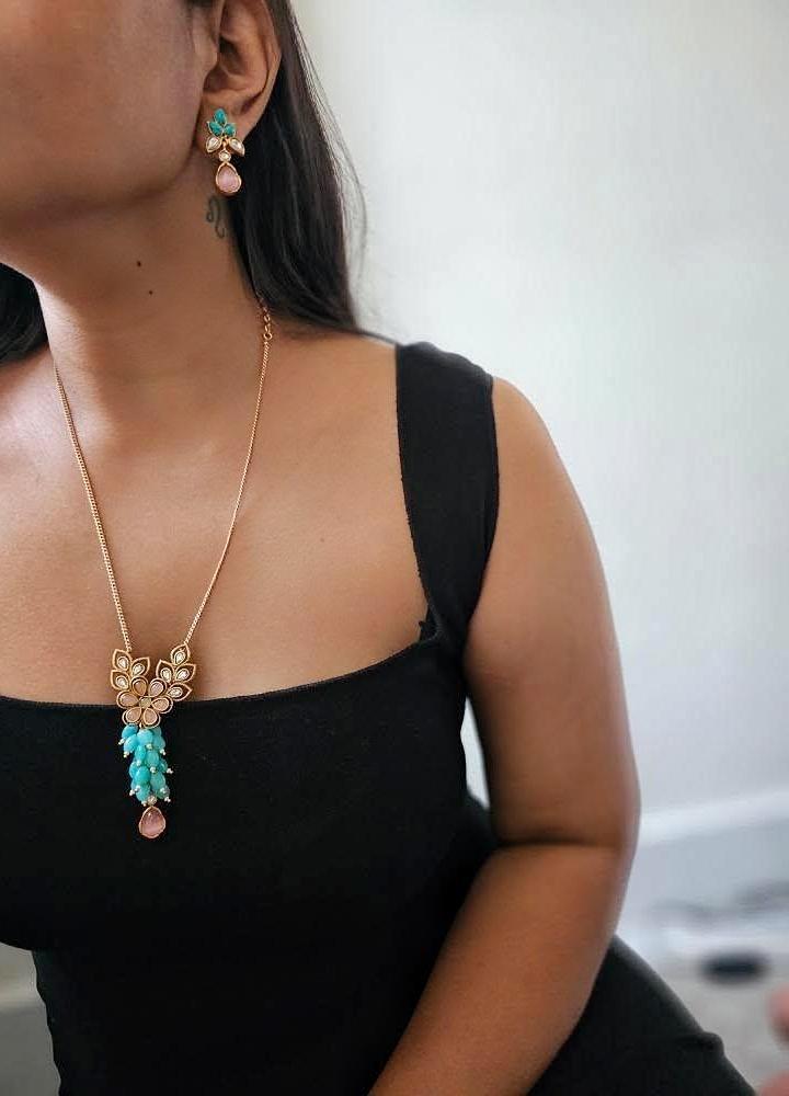 Vidhisha handcrafted delicate necklace Thumbnail