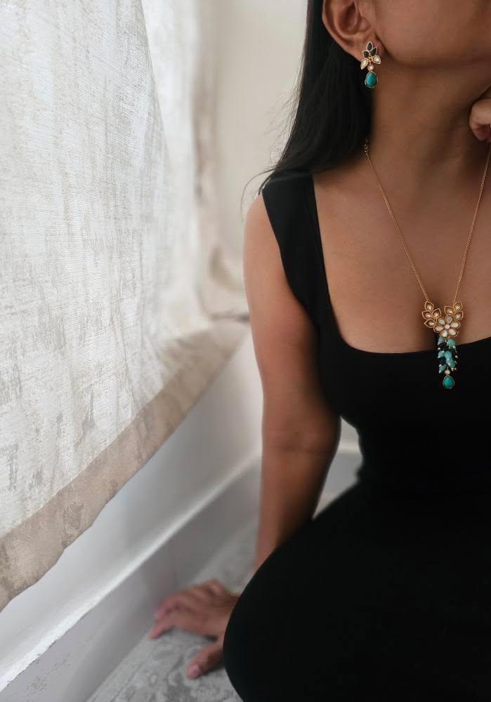 Vidhisha handcrafted delicate necklace Thumbnail